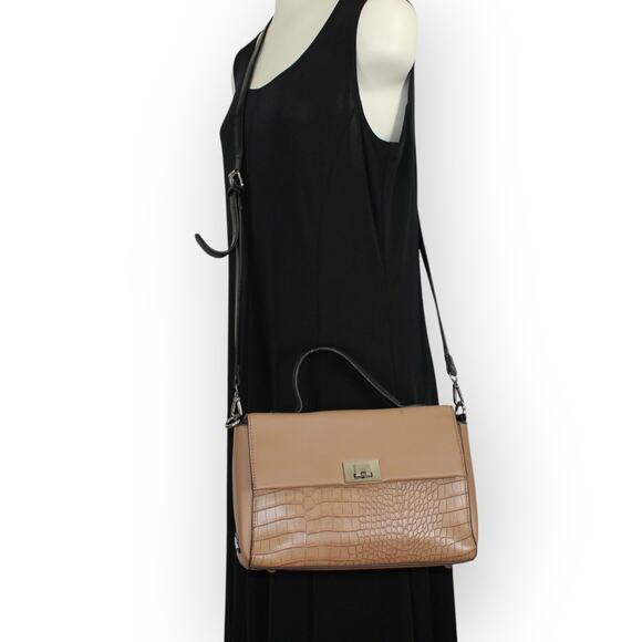 Lot 5 Bags AdrienneVittadini UnderOneSky BCBG NineWest MichaelKors - Picture 3 of 14